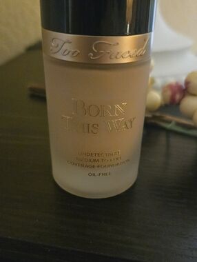 🍈Too Faced Born This Way Foundation - Warm Nude